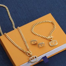 18K Luxury set Necklace Gold earrings diamonds Designer set Bracelet High quality Jewellery Earrings set necklace Wedding gift