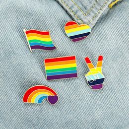 Rainbow Heart Pattern Collar Brooches Korean Banner Gesture Alloy School Uniform Badge Accessories Student Bags Hat Paint Pins Orn295A