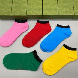 Highly Quality Mens Women Designer Socks With Letters Fashion Colourful Stockings 5 Pairs Box Four Season Men Woman Casual Sports S255s