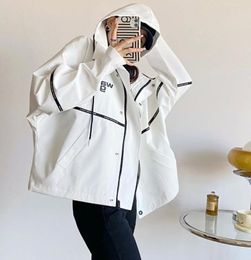 Women's Trench Coats 2023 Autumn Women Jacket Windproof Hoodies Loose Waterproof Matching Color Letter Coat Men