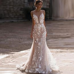 Sexy Mermaid Lace Backless Wedding Dresses 2023 Sleeveless Spaghetti Straps Bride Dress With Train Robe De Mariee