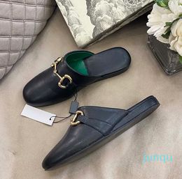 Women'sround heads and flat bottoms Classic print pattern horseshoe buckle decoration casual shoes soft leather