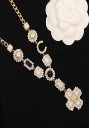 2022 Collana pendente di alta qualità con design a croce diamante bianco chamilia per le donne regalo di gioielli da sposa con timbro sulla scatola PS71666772576