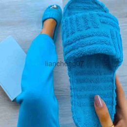 Slippers Large Size One Word Thick Bottom Warm Wool Slippers Women Outer Wear Green All-match Thick Bottom Embossed Towel Cotton Slippers x0916