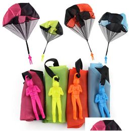 Novelty Games Hand Parachute Throwing Toy Mini Soldier Kids Outdoor Play Sports Toys Parent-Child Interaction Fun Drop Delivery Gifts Dhw7M