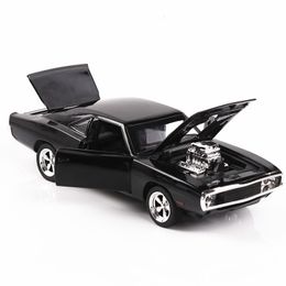 Diecast Model car 1/32 Diecasts Toy Vehicles Classic Challenger the fast Car Model With Sound Light Car Toys and the Furious For Boy Children Gift 230915