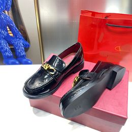 Trendy Brand Women's Loafers Sandals Casual Stylish Vano Metal Applique Patent Leather