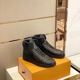 Luxuriöse Rivoli-Freizeitschuhe, hohe Stiefel, Herren-Designer, Kalbsleder, Läuferdruck, geprägtes Leder, klassische Tapisserie-Segeltuch-Turnschuhe 05