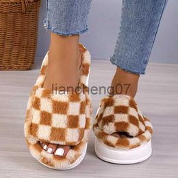 Slippers 2022 Winter Woman's Shoes Checkered Slippers One Strap Home Slides Fluffy Fur Non-slip Household Slippers Chessboard Woman Shoes x0916