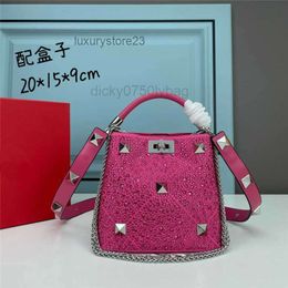 Valentines VT Vbuckle Diamond Large Rivet Bags Purse Brass Portable Designer Crossbody Soft Leather Bucket Capacity Single Shoulder Sparkling Bag Handbag Lady YUR