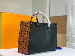 2023 Womens luxury designer messenger bag ladies handbag casual leather one shoulder handbags women shopping Big 34x26x15cm