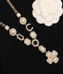 2022 Hochwertige Anhänger-Halskette mit Kreuz-Design, weißer Chamilia-Diamant für Damen, Hochzeitsschmuck, Geschenk mit Box-Stempel PS71669350874