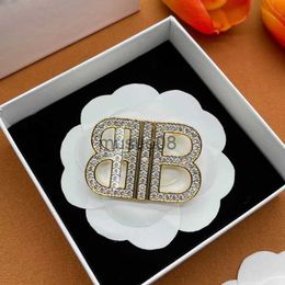 Other Fashion Accessories 2023color Gold Silver Brooches Luxury Brand Designer Letters Brooches Famous Double Letter Pins Rhinestone Suit Pin Jewelry J230918