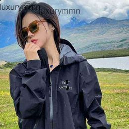 Designer Women Coat Fashion Mens Jacket Brand and Arc Brand Btl Outdoor Hardshell Embroidery Hooded Sweater Shirt Gtx Windproof Waterproof and Breatha ONU1