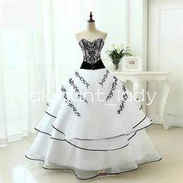 Classic Black White Gothic Wedding Dresses Ball Gown Sweetheart Organza Lace Embroidery Corset Mediaeval Bridal Dress