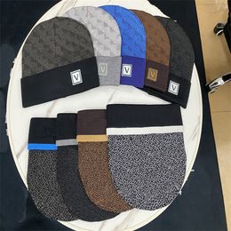 Schädelkappen 22WW Hut Mode Herren Designer Motorhaube Wintermütze gestrickte Wollmütze plus Samtkappe Skullies Dickere Maske Fransenmützen Hüte