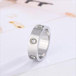 2021 Luxury designer Jewellery Love Ring women men rings stainless steel Custom couple Wedding party friends silver rose gold diamon238O