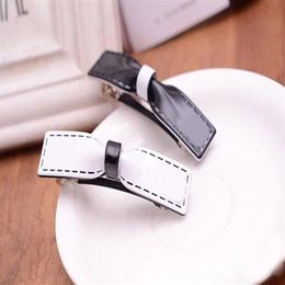 9X2CM Fashion black and white acrylic C hairpin one word clip barrettes for ladies Favourite hair clips Jewellery headdress vip gifts281t