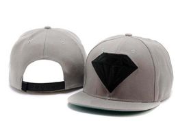 Новая мода Snapback Кепки Шляпы Алмазные Snapbacks Дизайнерская шляпа Мужчины Женщины Snap Back Бейсболка Черная дешево 4788410