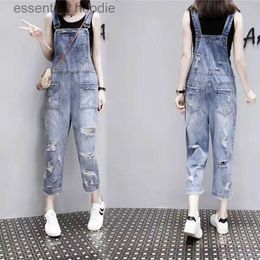 Womens Jumpsuits Rompers Youth New Style Hot Sale Ripped Denim Overalls Womens AnkleLength Pants Small 2023 Spring Summer Loose AgeReducing Jeans Suspenders L2309