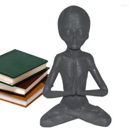 Garden Decorations Meditating Statue Odourless Alien Anti-Fade Hand-Polished Decor Home Ornament Resin Craft For Living Rooms