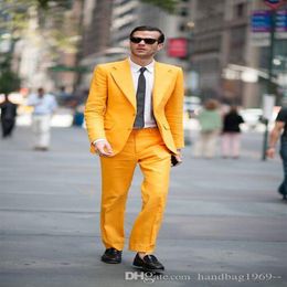 High Quality Two Buttons Yellow Groom Tuxedos Groomsmen Notch Lapel Man Blazer Mens Wedding Suits Jacket Pants Tie D6268U
