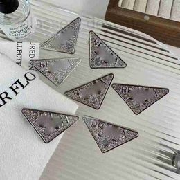 Hair Clips & Barrettes Designer New Full Diamond Shiny P-Letter Triangle Duck Clip Girl Versatile Bang Side Simple and Luxury Card 7235