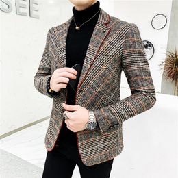 British Style Plaid Blazer for Men Suit Jacket Casual Woollen Wedding Dress Coat Single Business Male Button Veste Costume Homme 222439