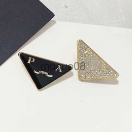 Other Fashion Accessories Designers Geometric Diamond Brooches Luxury Womens Brand Brooch Exquisite Design 18k Gold Brooch Fashion Stainless Steel J0918