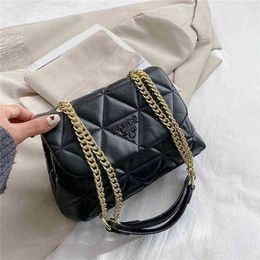 Cheap 90% off 2023 Women's new autumn and winter fashion embroidered thread chain messenger bags See model 256