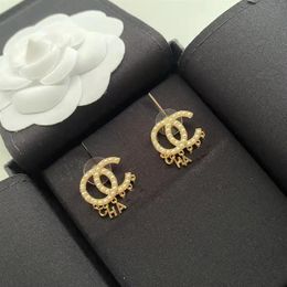 Fashion designer Jewellery Charm letters pearl earrings ladies 18k gold-plated brass material simple jewelry255E