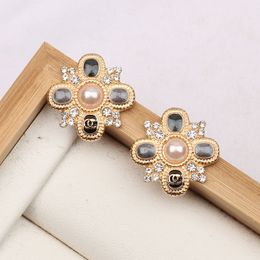 Luxury Stud Earring Designer Earrings Jewelry Woman 18k Plated Diamond Crystal Rhinestones Pearl Wedding Gifts Accessories