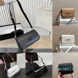 Women luxurys Handbags Shiny Leather Underarm Ladies Flip Wallet Crossbody Designer Purses Messenger 230915