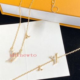 Europe America Fashion Necklace Bracelet Earrings Lady Women Brass Gold-color Hardware Engraved V Initials Crystal Rhinestones Ico188w
