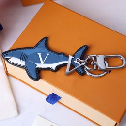 Cartoon Keychains Luxury Designer Fashion Keychain Sliver Keys Buckle Blue Genuine Leather Shark Letter Printted Mens Womens Key O2447