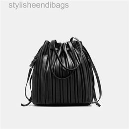 Shoulder Bags Luxury Designer Handbag Women Pleated Bucket Crossbody Bags Cute Soft Leather Shoulder Bag Messenger Bag Coin Purse13stylisheendibag