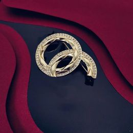 Personalizzazione dei gioielli spilla con diamanti integrali Spille vintage di lusso nuovo designer dimensione europea AAAAA ottone placcato oro br2235