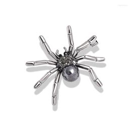 Brooches Fashion Pearl Spider Pin For Women Metal Badge Pins Crystal Rhinestone Jewelry Animal Backpacks Friends Gifts