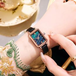 Wristwatches Quartz Watches Beautiful Individual Casual Girls Wrist Watch For Women Man PR Sale