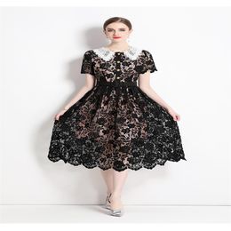 Summer Runway Women Lace Hollow Out Embroidery Dress Luxury Gold Button Peter Pan Collar Short Sleeve Belt Midi Vestidos 2023286O