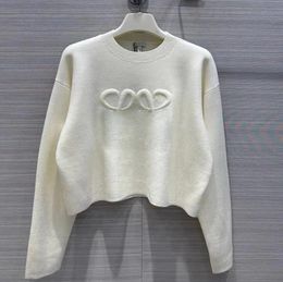 Tasarımcı Jumper Sweaters Kadınlar Örgü Sweater Giysileri Moda Külot Kadın Sonbahar Kış Giyim Bayanlar Beyaz Gevşek Uzun Kollu Zarif Günlük Toplar