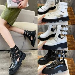 Designer Black shiny calf leather Wander lace-up boot New Roman Knee Ankle Boots Girls Round Toe High Heels Luxury Cowhide Soles Factory Shoes