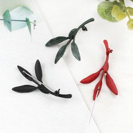 Brooches Design Unique Corsage 3 Style Mistletoe Branches Simulated Green Planting Fashionable Accessories Brooch For Women