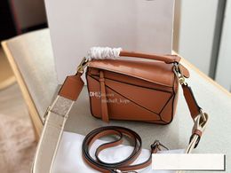 10a moda makyaj çantası omuz çantası bulmaca büyük kapasiteli fermuar açılış deri torba gövde keten ayarlanabilir omuz kayışı tatil gündelik crossbody tasarımcılar çanta