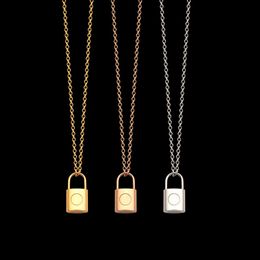 Top Quality Stainless Steel Lock Pendant Necklaces 3 Colors Gold Plated Classic Style Logo Printed Women Designer Jewelry Lady Par208t