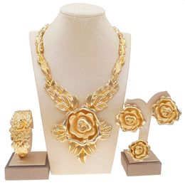 Wedding Jewelry Sets Selling Italian Colour Gold Rose Flower Pendant Ladies Jewelry Set Luxury Wings Necklace Banquet Party Earrings Ring H00100 230818