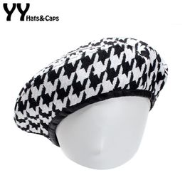 YY Autumn Berets Cap Winter Hats for Women French Houndstooth Beret Flat Cap Plaid Elegant British Style Lady Painter Bonne 18112590