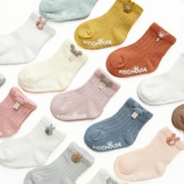Skarpetki dla dzieci 3 paraSlot Sock Sock Cartoon Born Baby Distinging Klee Nieslamne Cute Boys Girls Floor 230919