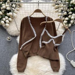 Women's Blouses Clothland Women Stylish Lace Patchwork Blouse Suit V Neck Sleeveless Camis Long Sleeve Cardigan Two Piece Set HA416