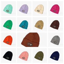 Зимние шапки унисекс, однотонные теплые дизайнерские вязаные шапки, осенние шапки в стиле хип-хоп, женские шапочки Skullies для женщин и мужчин
